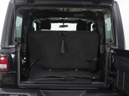 Used 2021 Jeep Wrangler Sport AWD/4WD image 17