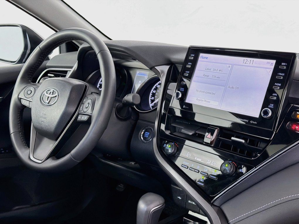 Used 2024 Toyota Camry SE w/ Cold Weather Package FWD image 36