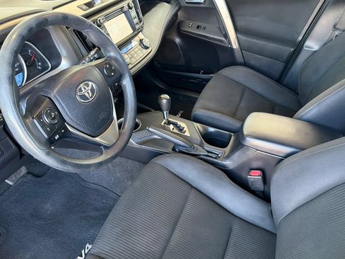 Used 2015 Toyota RAV4 XLE AWD/4WD image 9