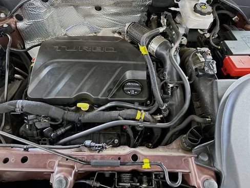 Used 2023 Chevrolet TrailBlazer LT FWD image 28