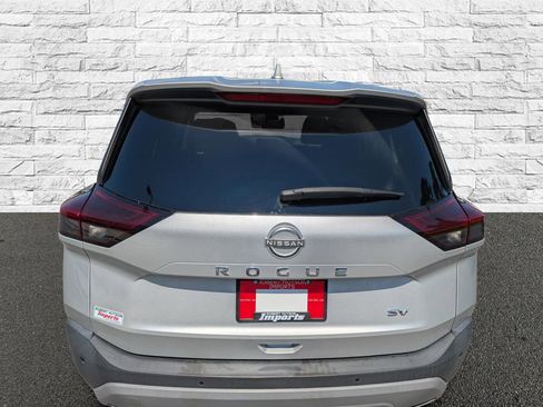Used 2022 Nissan Rogue SV image 8