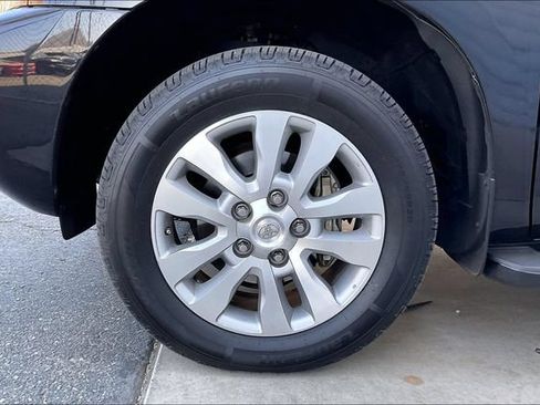 Used 2019 Toyota Sequoia Platinum AWD/4WD image 8