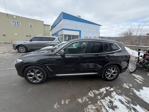 Used 2023 BMW X3 xDrive30i w/ Premium Package image 2
