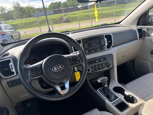 Used 2017 Kia Sportage LX AWD/4WD image 12