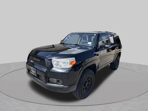 Used 2013 Toyota 4Runner SR5 w/ Convenience Pkg AWD/4WD image 3