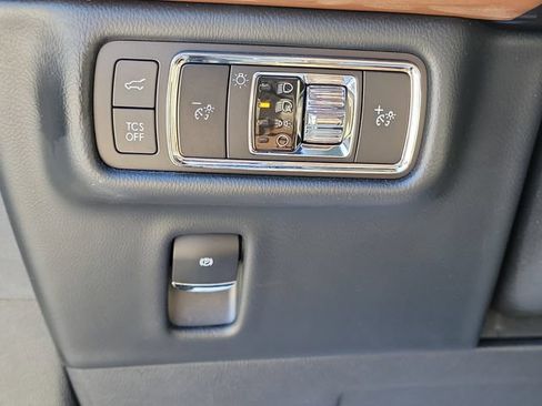 Used 2023 Lincoln Nautilus Reserve FWD image 12