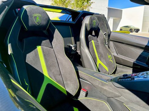 Used 2016 Lamborghini Aventador LP 750-4 Superveloce image 25