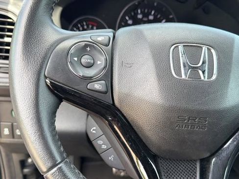 Used 2022 Honda HR-V Sport image 24