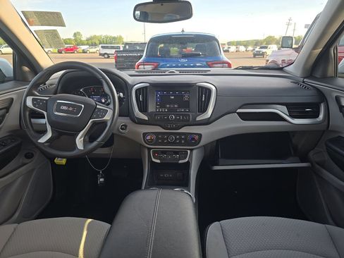 Certified 2023 GMC Terrain SLE w/ Driver Convenience Package AWD/4WD image 9
