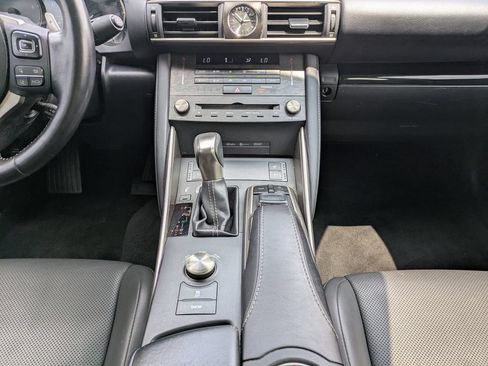 Used 2019 Lexus IS 300 AWD w/ Navigation Package image 19