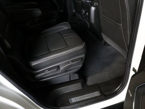 Used 2021 Chevrolet Tahoe RST w/ Luxury Package AWD/4WD image 34