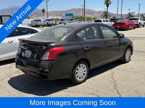 Used 2019 Nissan Versa S Plus FWD image 4