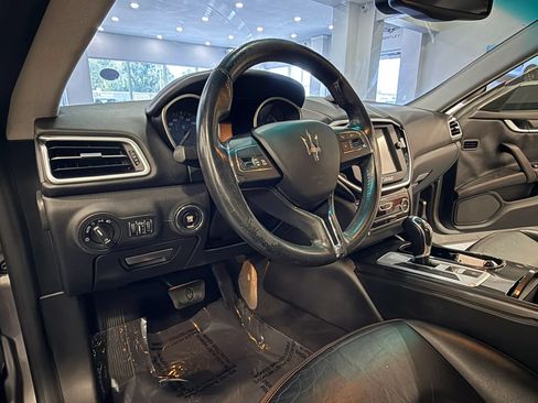 Used 2016 Maserati Ghibli RWD image 9