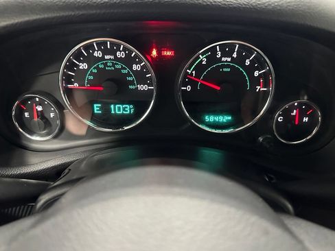 Used 2015 Jeep Wrangler Unlimited Sahara AWD/4WD image 22