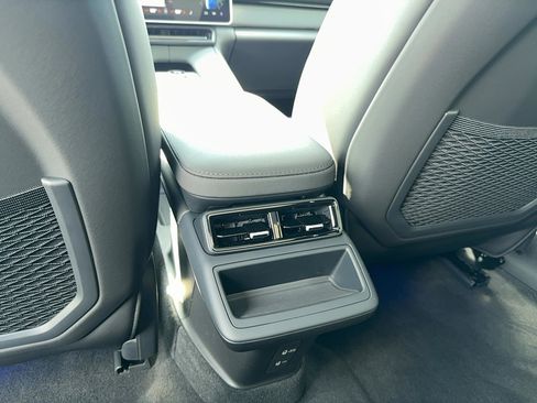 New 2026 Polestar Polestar 4 image 17