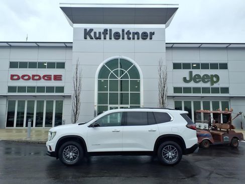 Used 2025 GMC Acadia Elevation AWD/4WD image 1