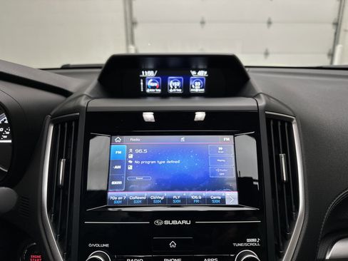 Used 2024 Subaru Forester Premium image 31