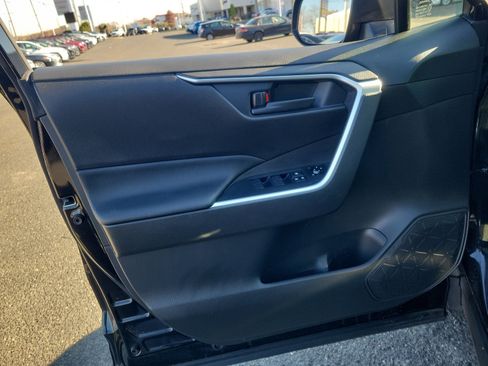 Certified 2021 Toyota RAV4 LE image 11