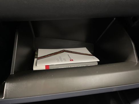 Used 2021 Toyota Corolla SE image 25