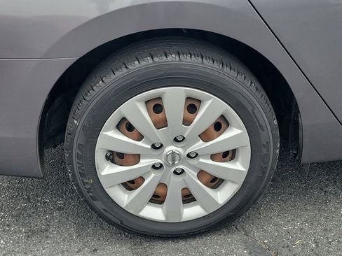 Used 2016 Nissan Sentra SV FWD image 6