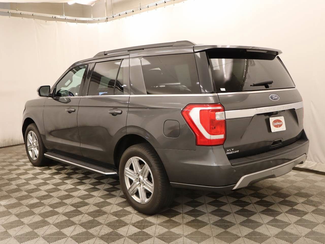 Used 2020 Ford Expedition XLT w/ Equipment Group 202A RWD image 3