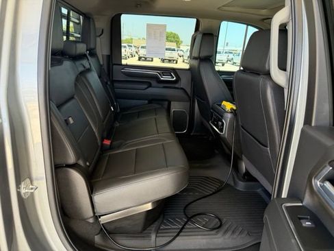 Used 2025 Chevrolet Silverado 3500 LTZ w/ LTZ Plus Package AWD/4WD image 10