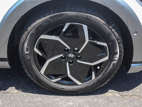 Certified 2024 Hyundai Ioniq 5 Limited RWD image 12