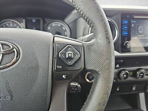 Used 2017 Toyota Tacoma TRD Sport RWD image 22
