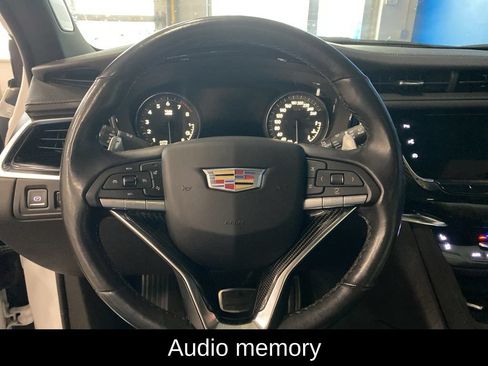 Used 2023 Cadillac XT6 Sport w/ Technology Package AWD/4WD image 6