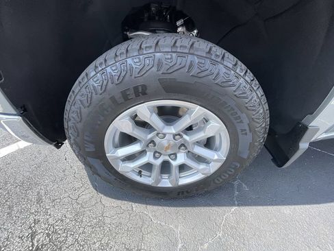 Certified 2026 Chevrolet Silverado 1500 LT AWD/4WD image 33