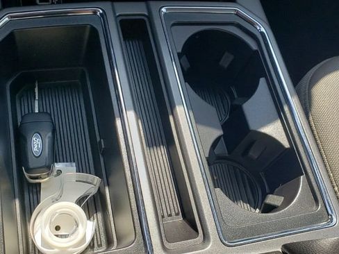 Used 2020 Ford F150 XLT w/ Equipment Group 302A Luxury AWD/4WD image 15