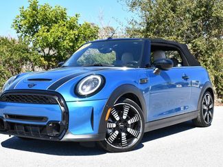 Used 2022 MINI Cooper S video 2
