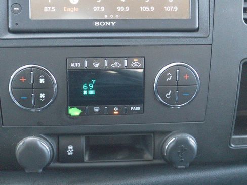 Used 2013 Chevrolet Silverado 1500 LT w/ All-Star Edition AWD/4WD image 23