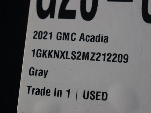 Used 2021 GMC Acadia Denali w/ Denali Technology Package image 43