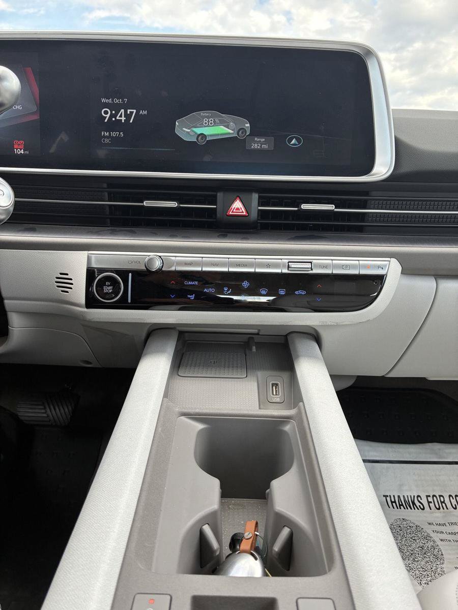 New 2024 Hyundai Ioniq 6 SEL AWD/4WD image 32