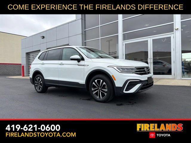 Used 2023 Volkswagen Tiguan S AWD/4WD image 1