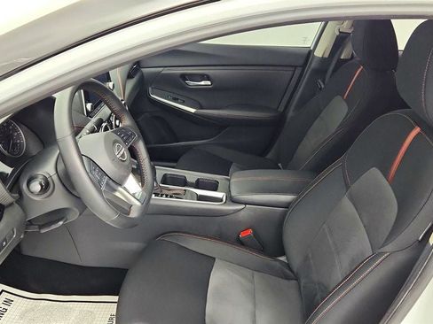 Used 2025 Nissan Sentra SR FWD image 18
