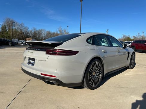 Used 2018 Porsche Panamera 4 image 5