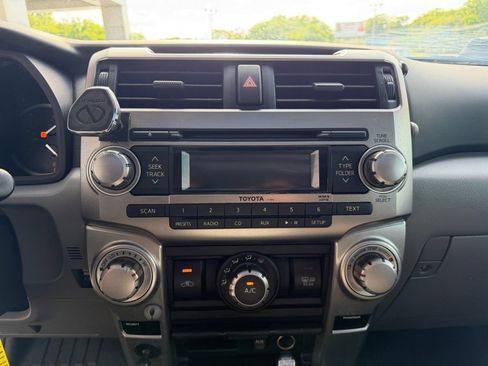 Used 2010 Toyota 4Runner SR5 AWD/4WD image 15