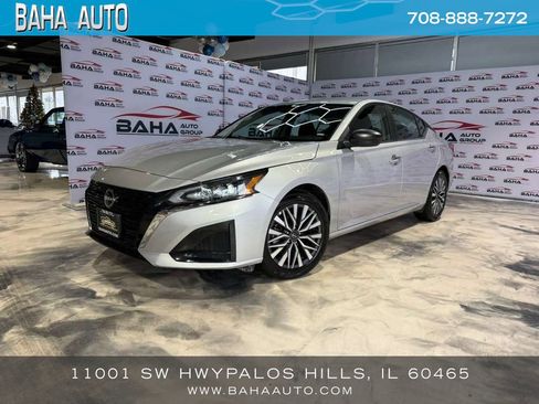 Used 2025 Nissan Altima 2.5 SV image 1