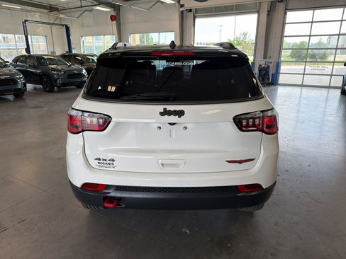 Used 2019 Jeep Compass Trailhawk AWD/4WD image 4