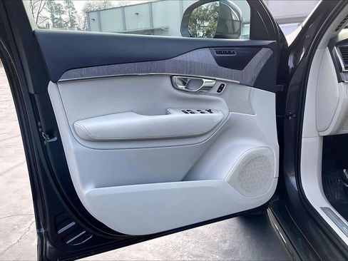 Used 2023 Volvo XC90 T8 Plus w/ Protection Package Premier image 26