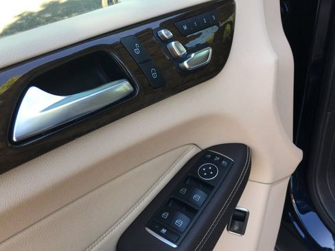Used 2018 Mercedes-Benz GLE 350 4MATIC image 22