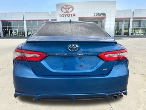 Used 2019 Toyota Camry SE FWD image 4