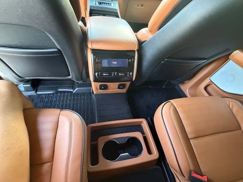 Used 2025 Lincoln Aviator Black Label w/ Jet Appearance Package AWD/4WD image 23