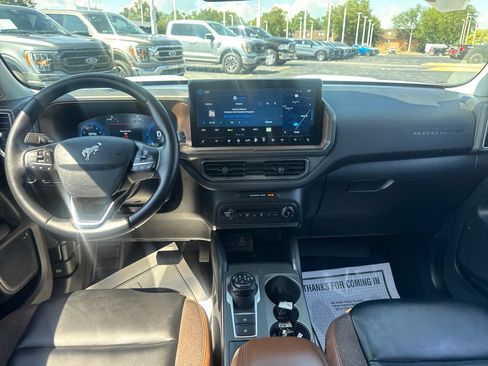 Used 2025 Ford Bronco Sport Outer Banks w/ Outer Banks Tech Package+ AWD/4WD image 16