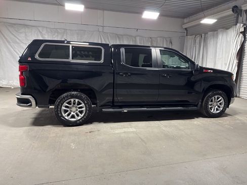 Used 2023 Chevrolet Silverado 1500 LT w/ Z71 Off-Road Package image 8