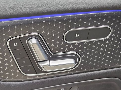 New 2026 Mercedes-Benz GLB 250 4MATIC image 15