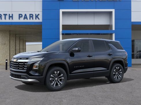 New 2026 Chevrolet Equinox LT w/ Convenience Package II FWD image 2