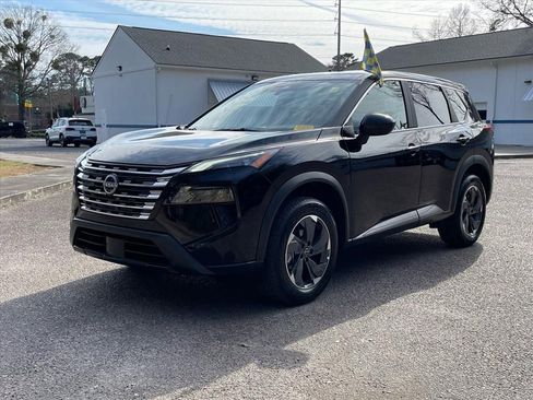 Used 2025 Nissan Rogue SV image 30